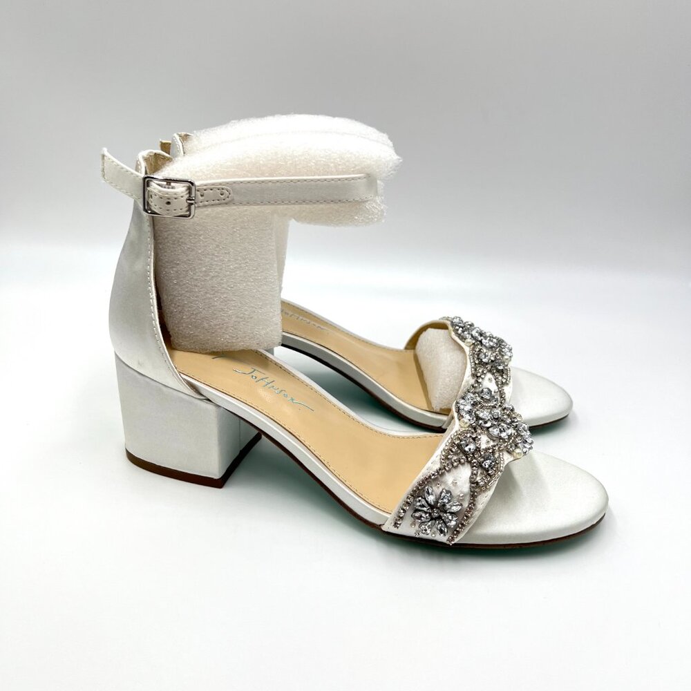 Betsey Johnson Womens Size 6.5 Mel White‎ Satin Jewel Heels Dress Sandals Shoes